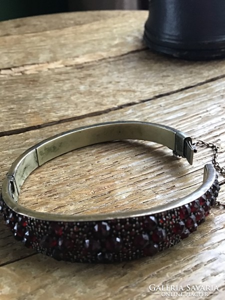 Antique garnet stone bracelet