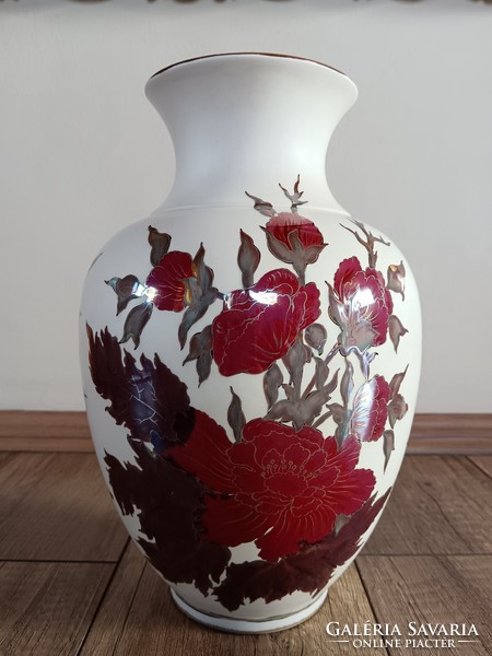 Old zsolnay eosin vase