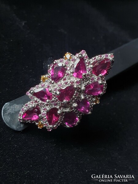 Beautiful 925 silver ring with rhodolite garnet stones