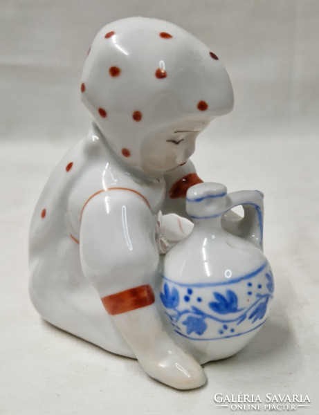 Sinkó András tervezte Zsolnay pajzspecsétes Annuska porcelán figura hibátlan állapotban 7 cm.