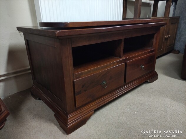 Solid wood Toscana TV chest in very nice condition.