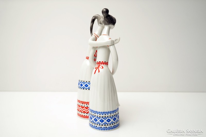 Régi Hollóházi Porcelán Pletykáló Lányok / Figura / Retró Régi / Beszélgető Lány Pár