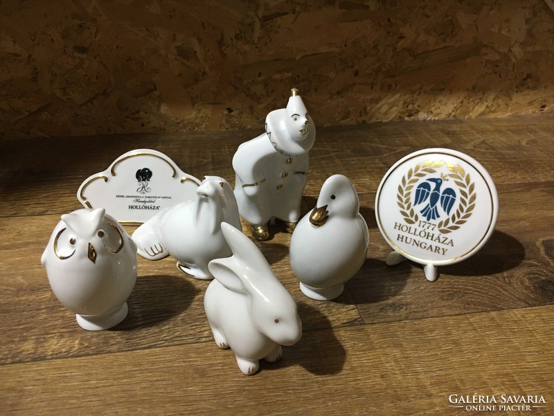 Porcelain figurines from Raven House, plus plaque