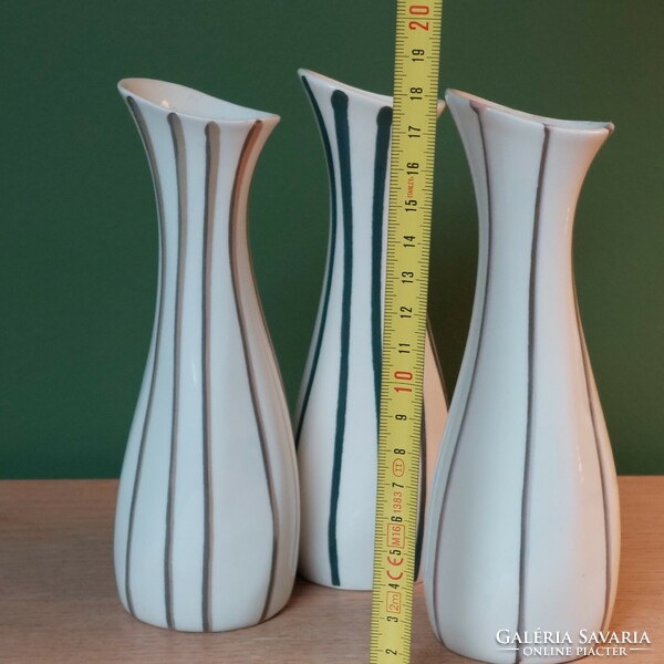Aquincum striped vase collection