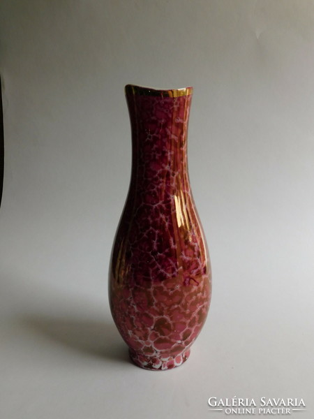 Hollóházi lüszterres váza Honvéd logóval
