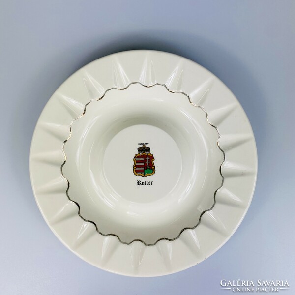 Ceramic decorative plate
