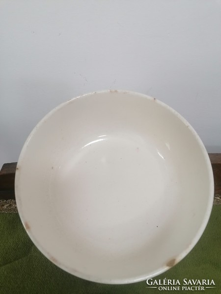 Old granite garnish or stew bowl