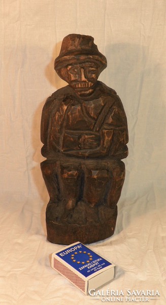 Old polyas carving