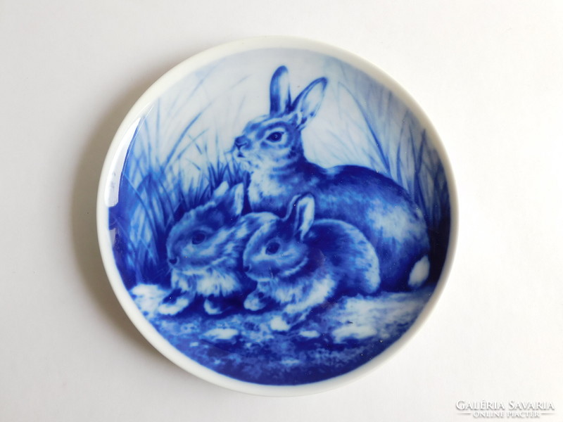 Royal Tettau kobalttal festett nyuszis tányér 20 cm