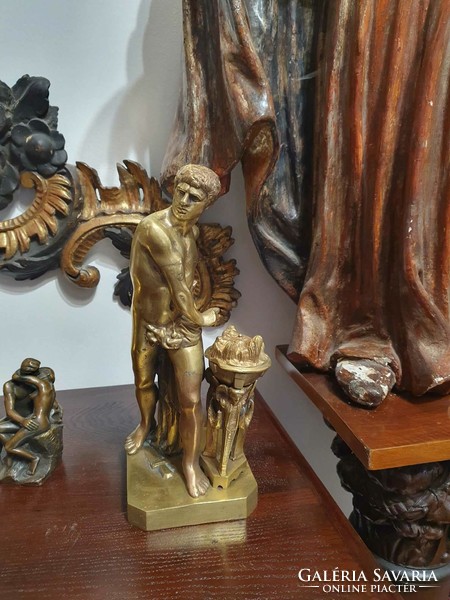 Bronz szobor Romai híres ember ábrázolással. 32 cm magas. nagyon szép patinával. Jelzés nélküli.