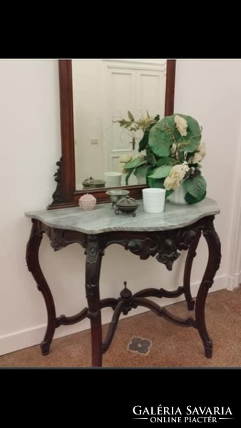 Marble flat console table.