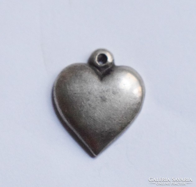 Szív ezüst medál , zsuzsu , 12 x 13 mm + karika