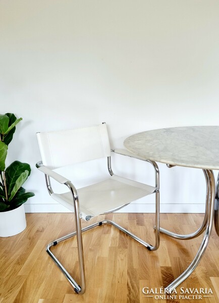 Bauhaus tubular white leather chairs (4 pcs.)