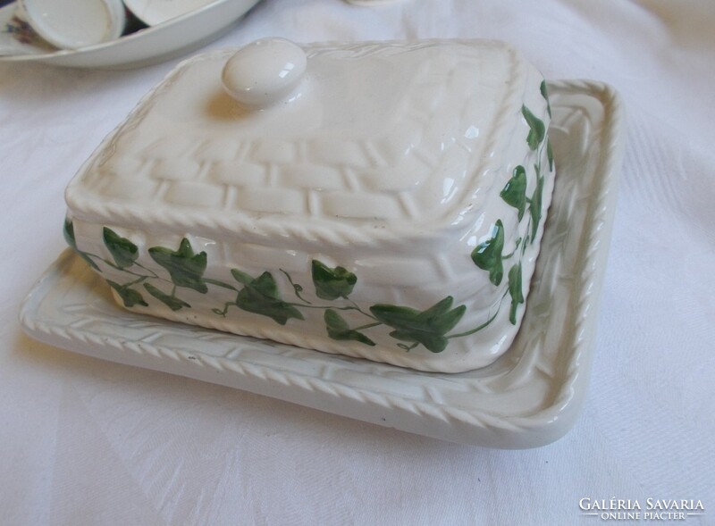 Convex basket weave and ivy leaf pattern butter holder