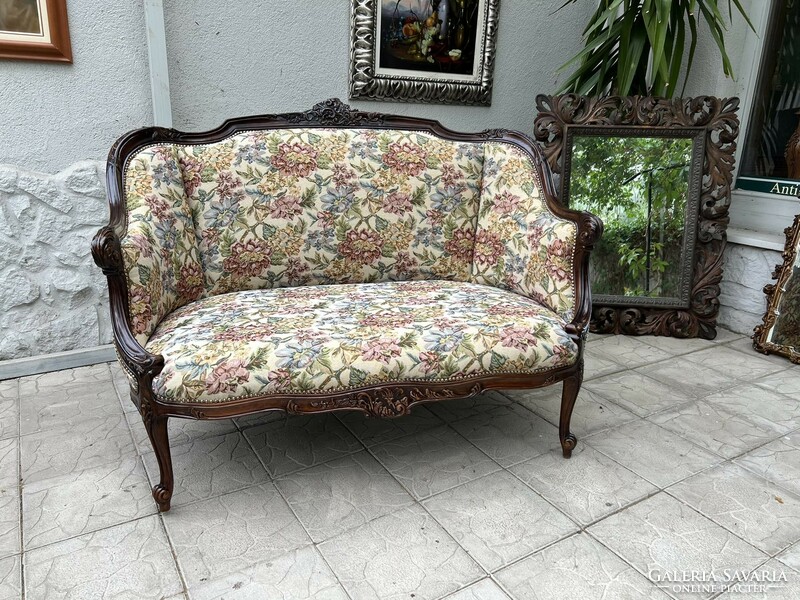 Classic neo-baroque style sofa for two