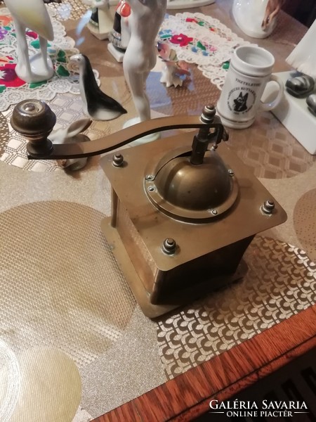 Ramses antique copper grinder in good condition