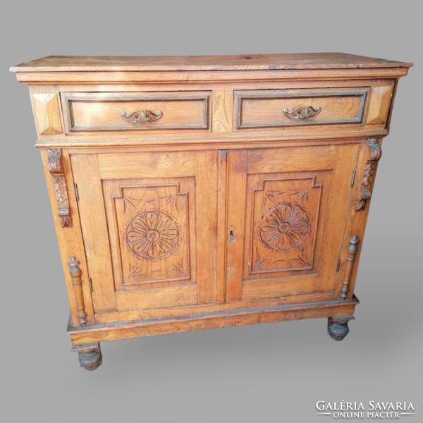 Antique pine chest of drawers