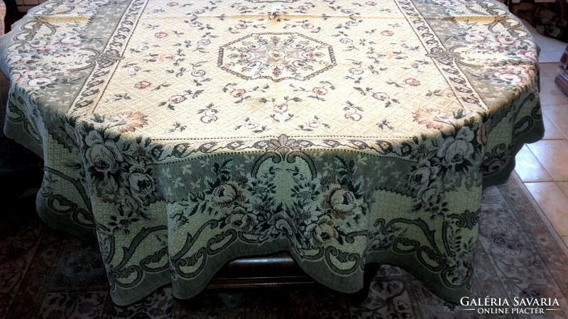 Gobelines vintage tablecloth and bedspread - art&decoration