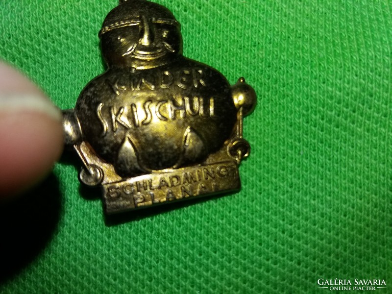 Old Austrian Alps copper ski ski school children's badge badge as shown in the pictures