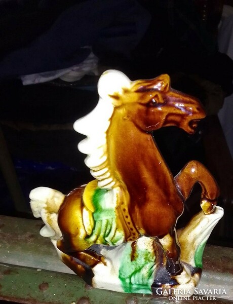 Crazy horse. Ceramics