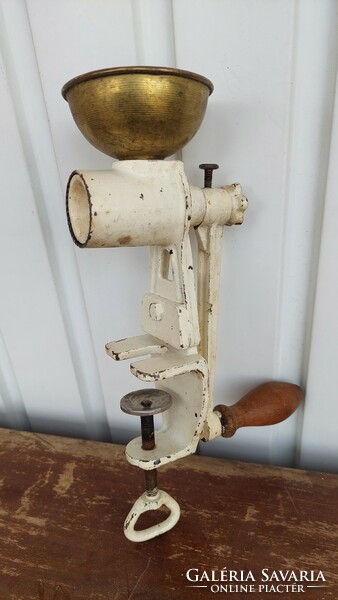 Füleki poppy grinder with copper top