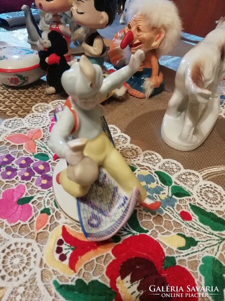 Aladin és a repülő szőnyeg porcelán