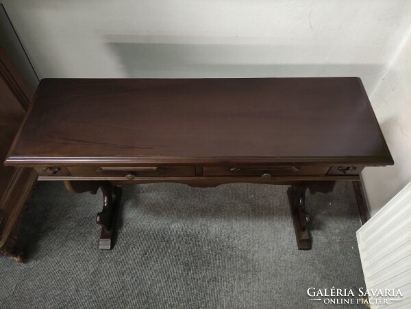 Console table / side table of demanding design, with two drawers, in perfect condition