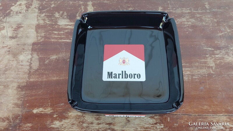 Marked, English porcelain Marlboro ashtray, advertising carrier