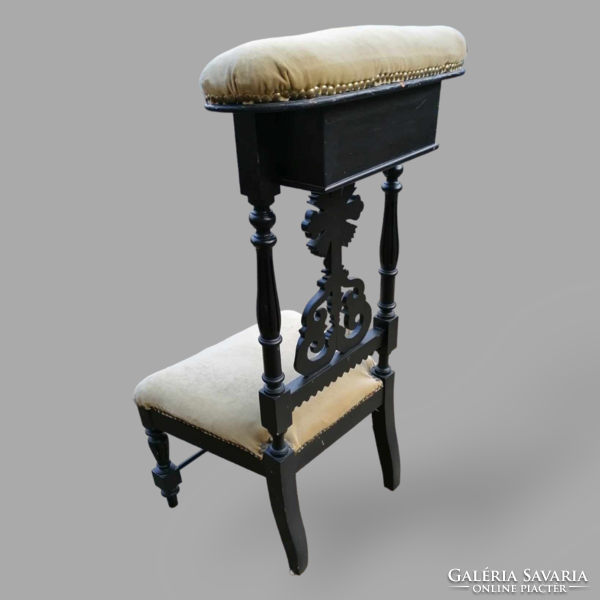 Baroque prayer chair, kneeler