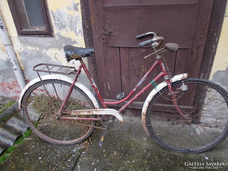 28-as Csepel women's bicycle.