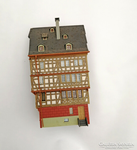 Városi ház - Terepasztal modell, Modellvasút