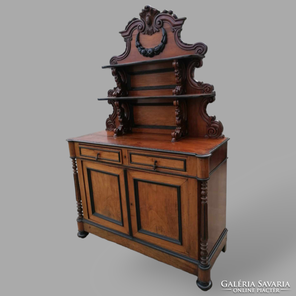 Baroque dresser with glass stool