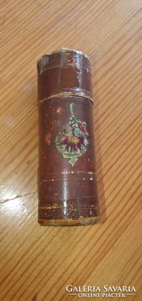 Antique cylindrical paper box, pharmacy (?)
