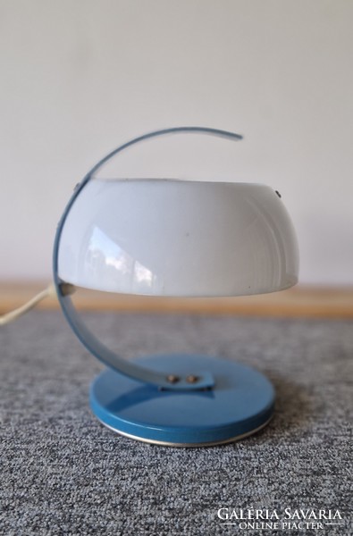 Retro table lamp