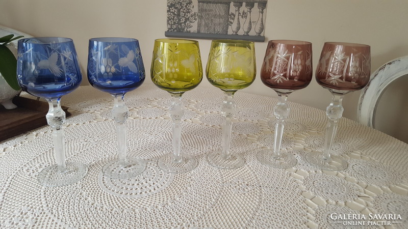 Colored lip crystal wine glass set