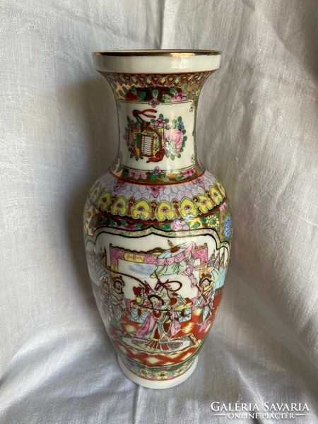 Hand painted Chinese vase