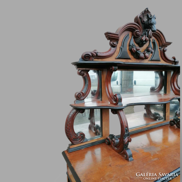 Baroque hunting cup chair, sideboard