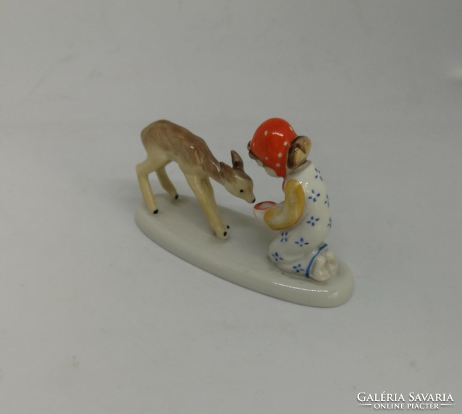Little deer feeding metzler ortloff ilmenau porcelain 