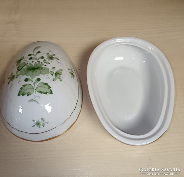 Hóllóháza porcelain egg bonbonier