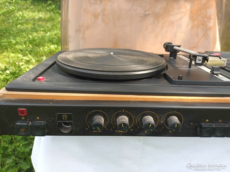Tesla nzk-160 stereo compact record player