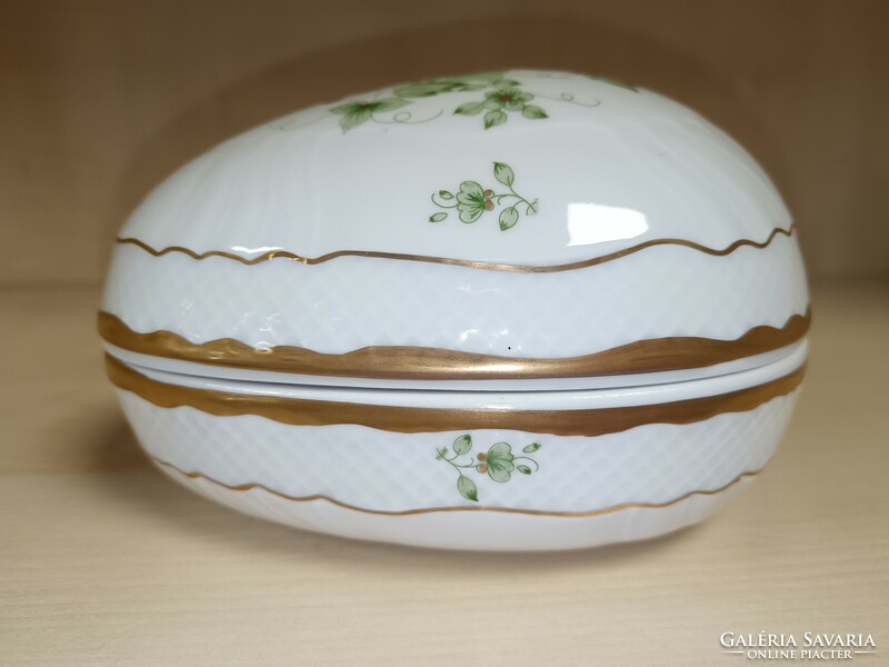 Hóllóháza porcelain egg bonbonier