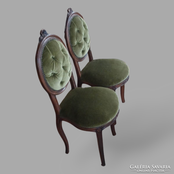 Neobarokk zöld kárpitos székek