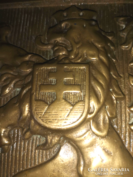 Bronz címeres tábla