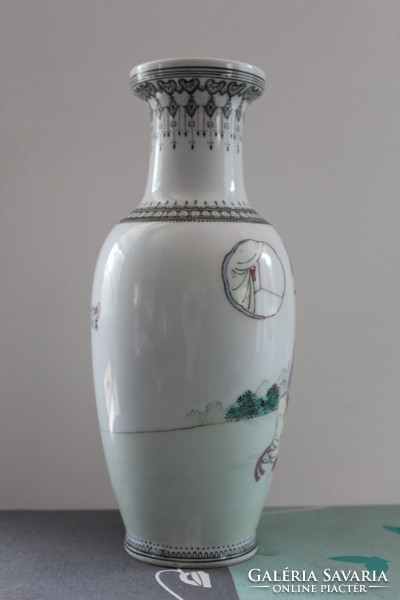 Chinese porcelain vase