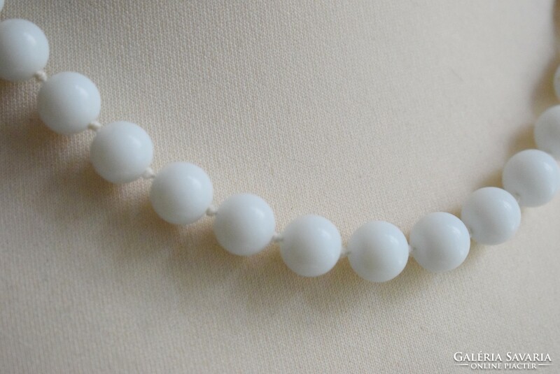 Glass pearl, tekla necklace, white 48 cm, pearl size 10 mm