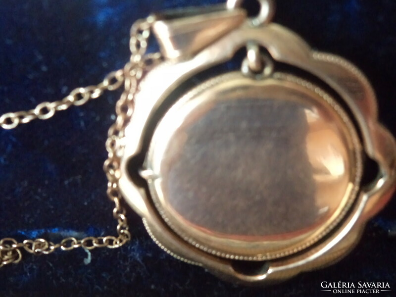 Art deco _ picture pendant gilded_ in beautiful condition!