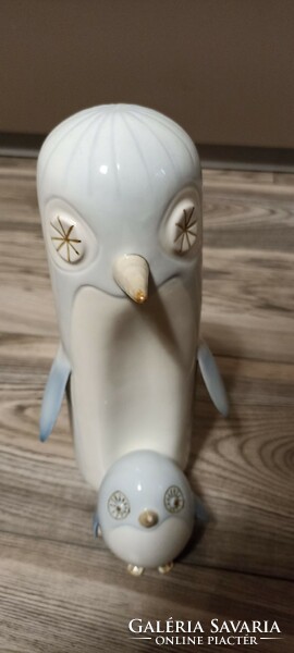 Aquincum porcelain penguin pair damaged