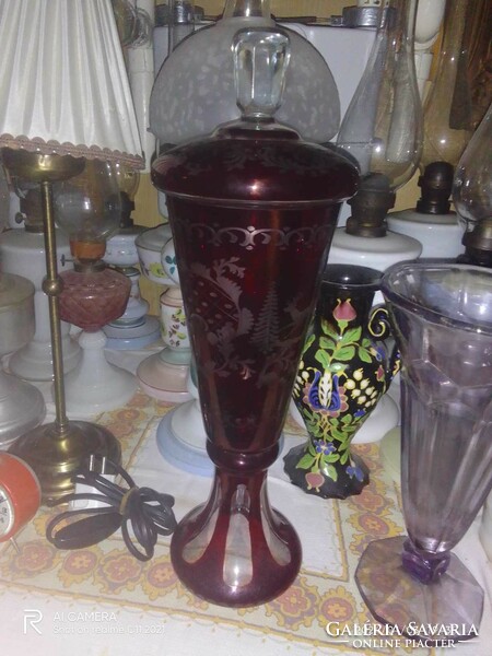 Beautiful burgundy polished base crystal vase with lid