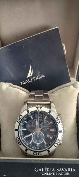 Beautiful nautica wristwatch, with box and papers.