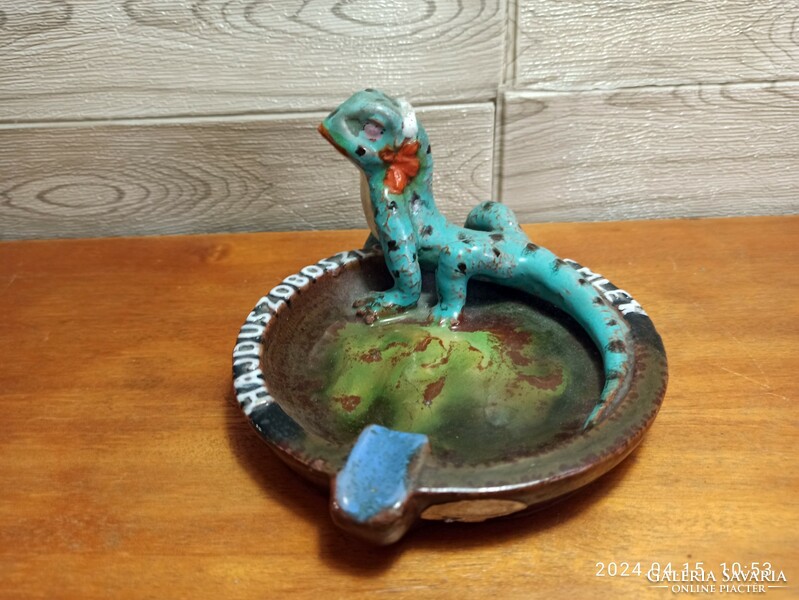 Rare baked agnes salamander ash pottery